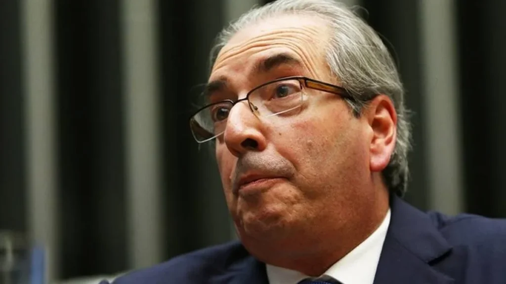 Eduardo Cunha direciona R$ 6,1 milhões em emendas para municípios com rádios adquiridas em Minas Ger