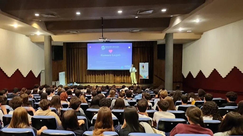 MPMG mobiliza 600 alunos de Belo Horizonte contra a violência contra mulheres