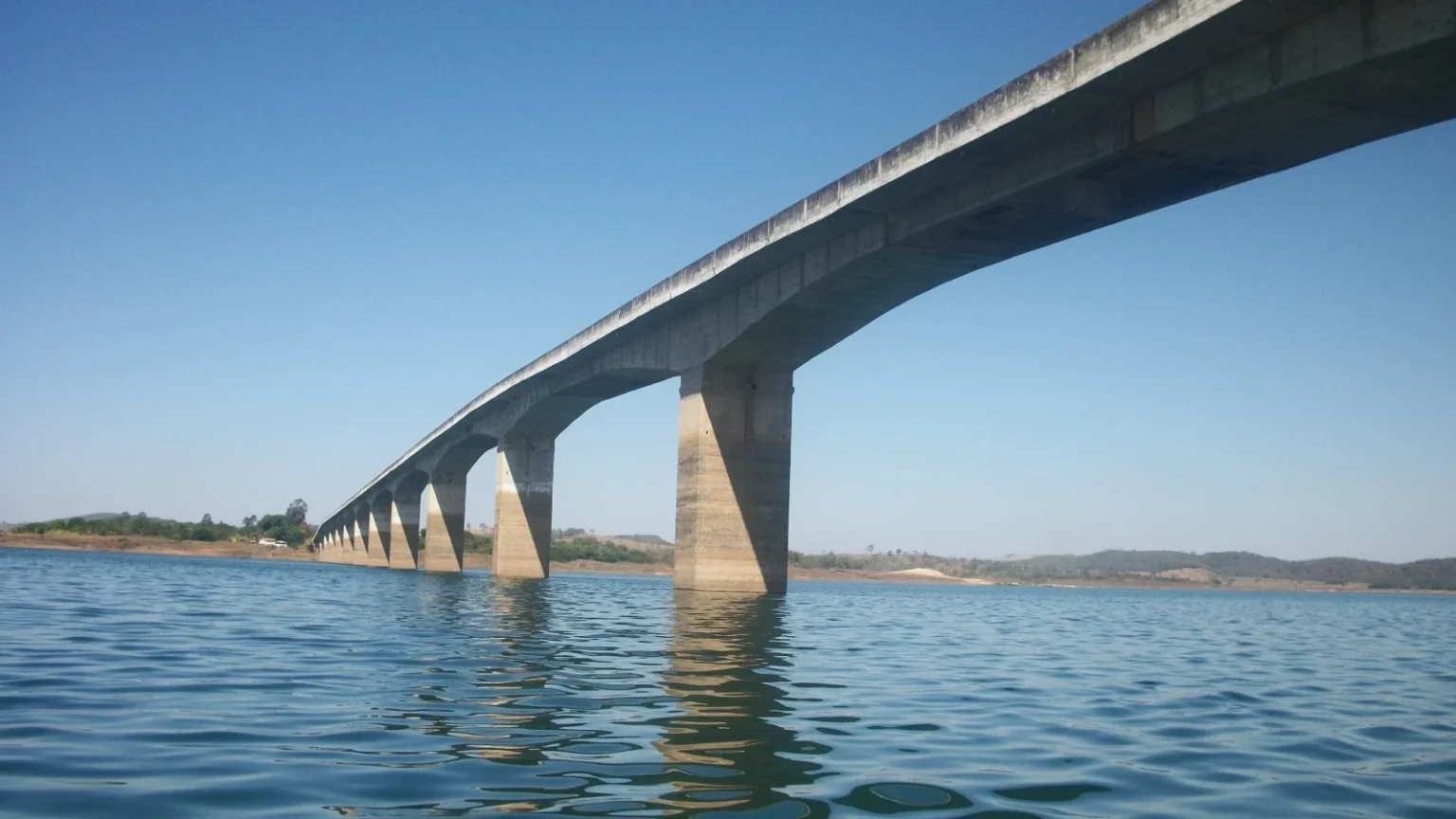 Governo de Goiás investe R$ 25,9 milhões na restauração da ponte Quincas Mariano na divisa com Minas Gerais Governo de Goiás investe R$ 25,9 milhões na restauração da ponte Quincas Mariano na divisa com Minas