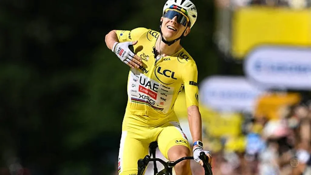 Tadej Pogačar supera Chris Froome e mira recordes históricos no Tour de France Tadej Pogačar supera Chris Froome e mira recordes históricos no Tour de France