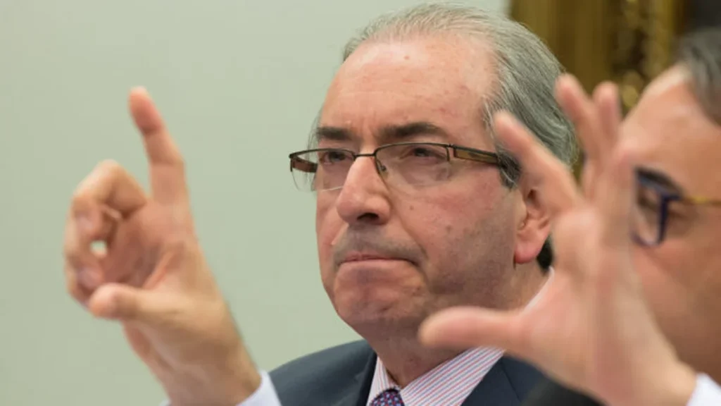 Eduardo Cunha planeja candidatura a deputado em Minas Gerais sob investigação por desvio de emendas Eduardo Cunha planeja candidatura a deputado em Minas Gerais sob investigação por desvio de emendas