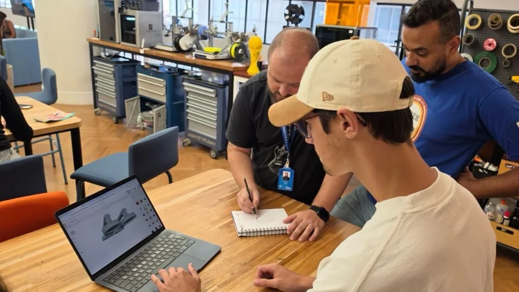 Como a Inteligência Artificial e Impressão 3D Estão Revolucionando a Economia Criativa em Minas Gerais Como a Inteligência Artificial e Impressão 3D Estão Revolucionando a Economia Criativa em Minas Gera