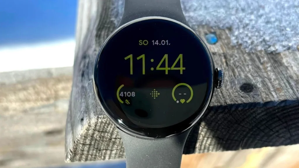 Transforme seu Pixel Watch em um radar de voos em tempo real com este app inteligente